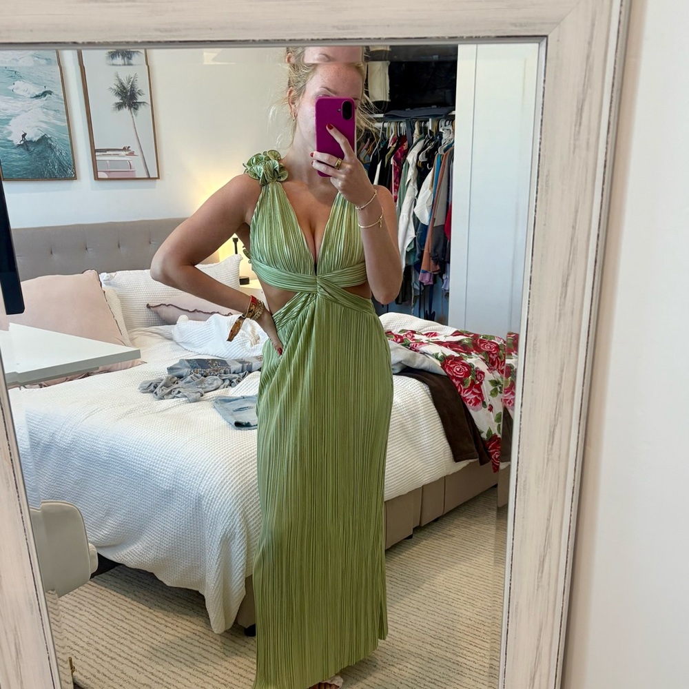 Elegant Green Maxi Dress
